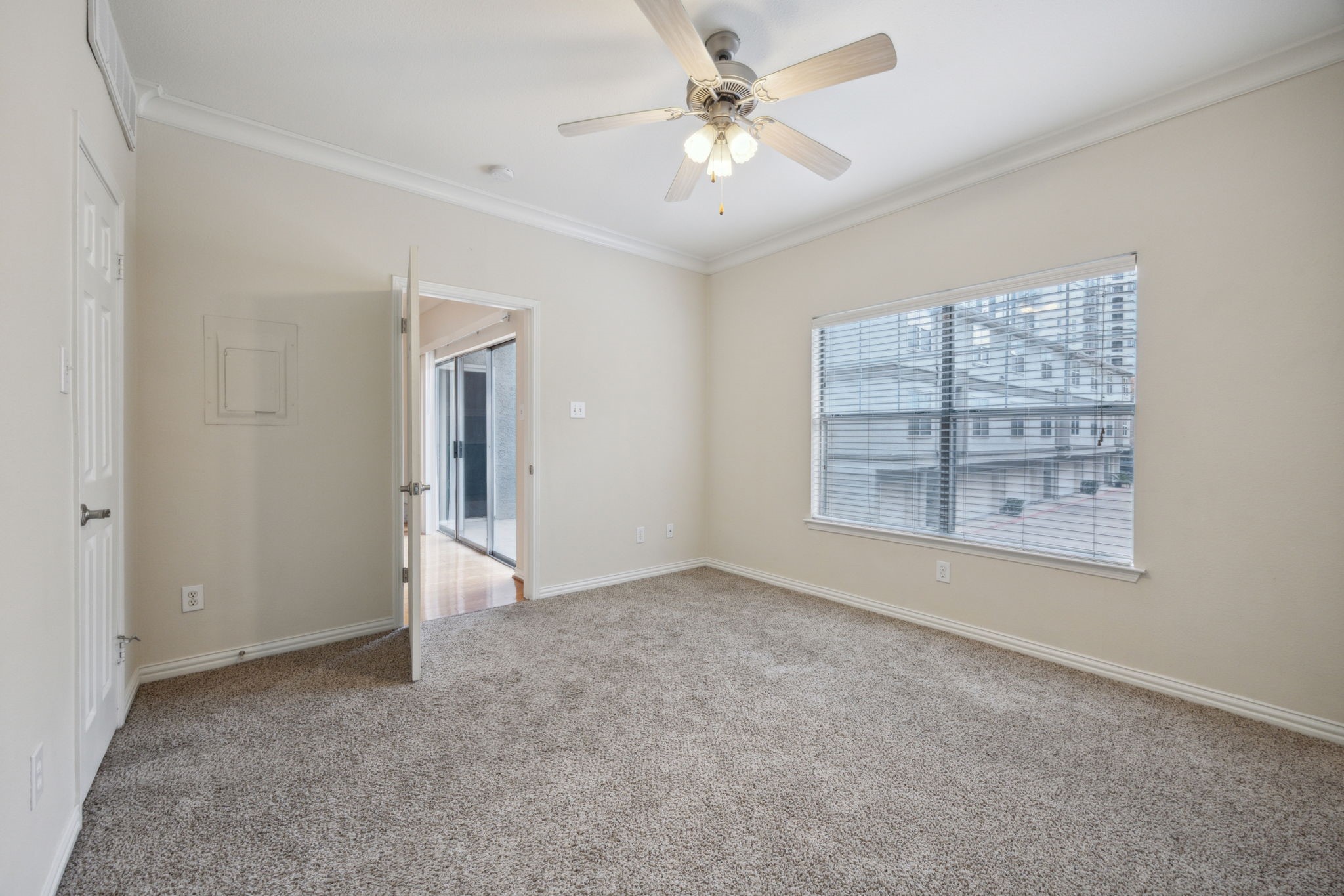 2201 Wolf Street 2104