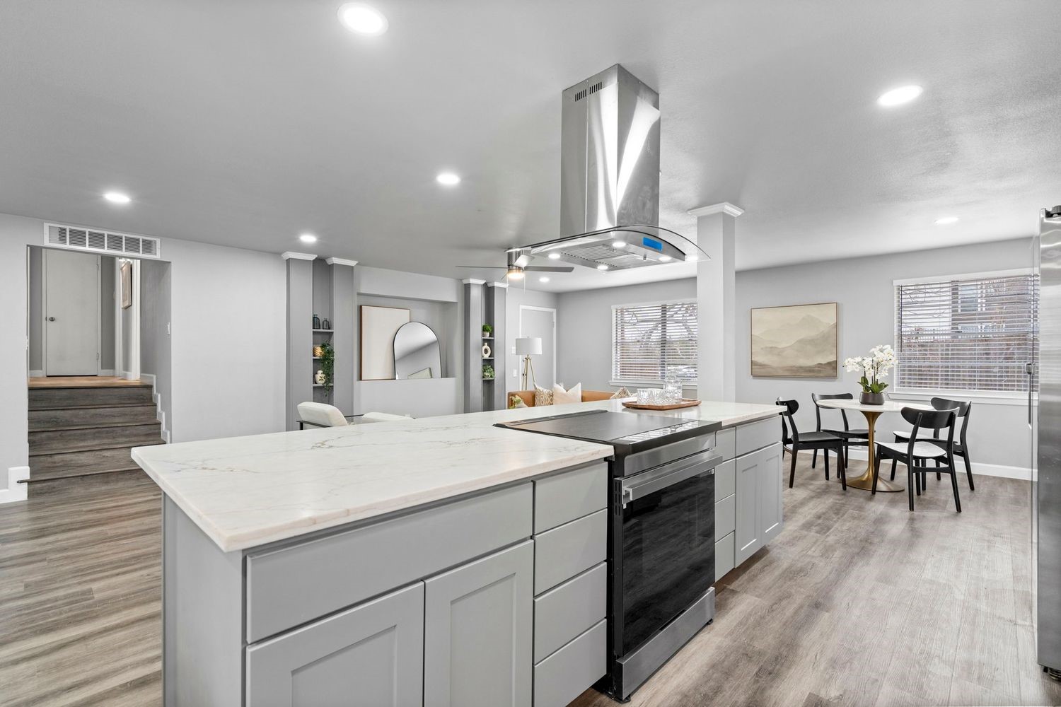 9723 Queenswood Lane