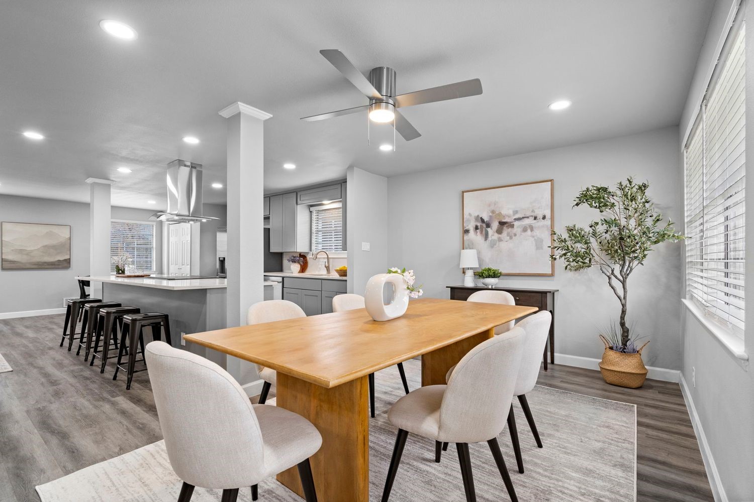 9723 Queenswood Lane