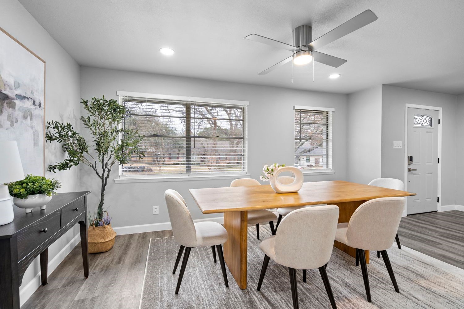 9723 Queenswood Lane