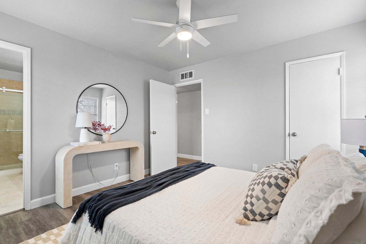 9723 Queenswood Lane