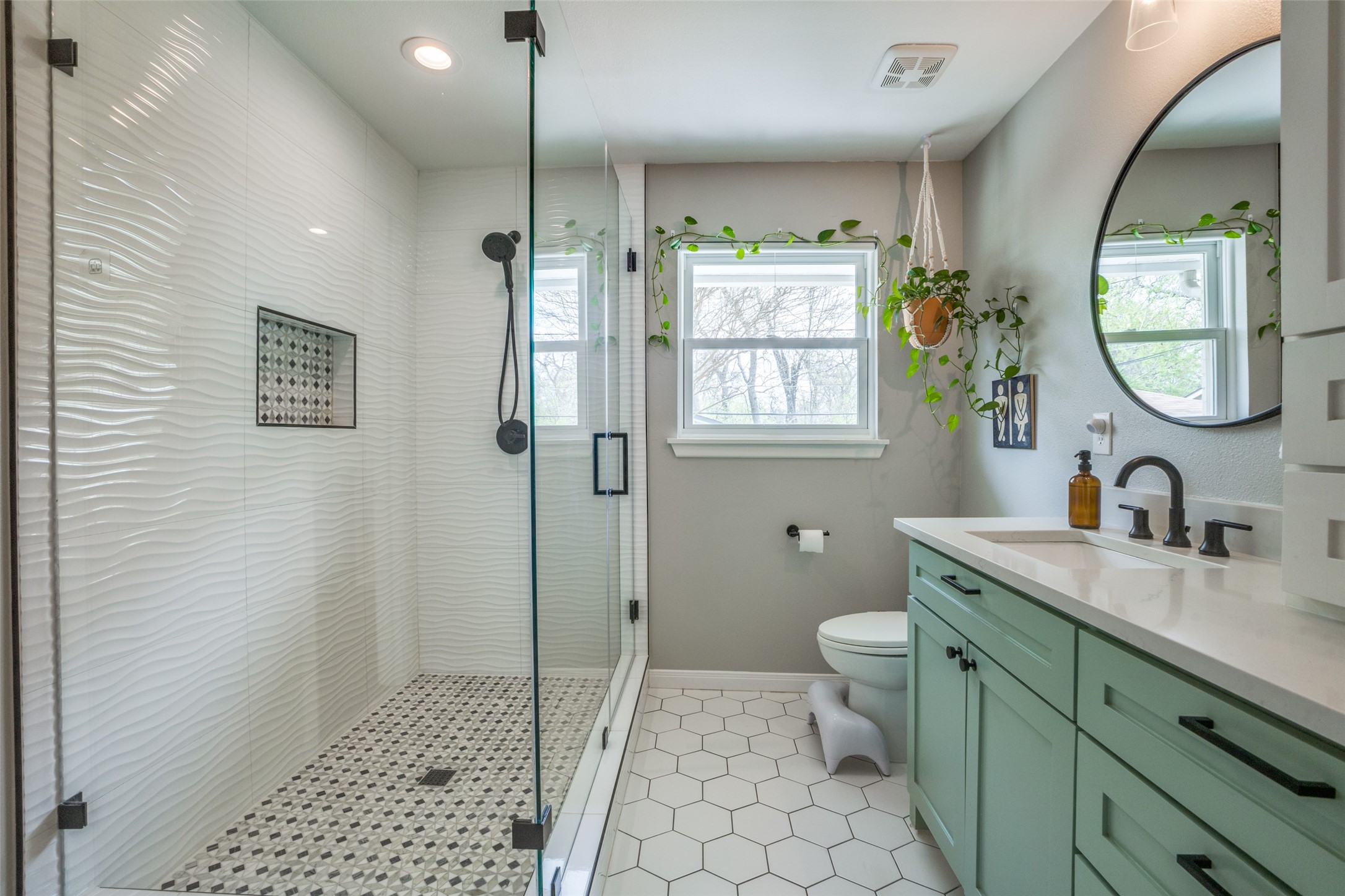 7224 Alexander Drive