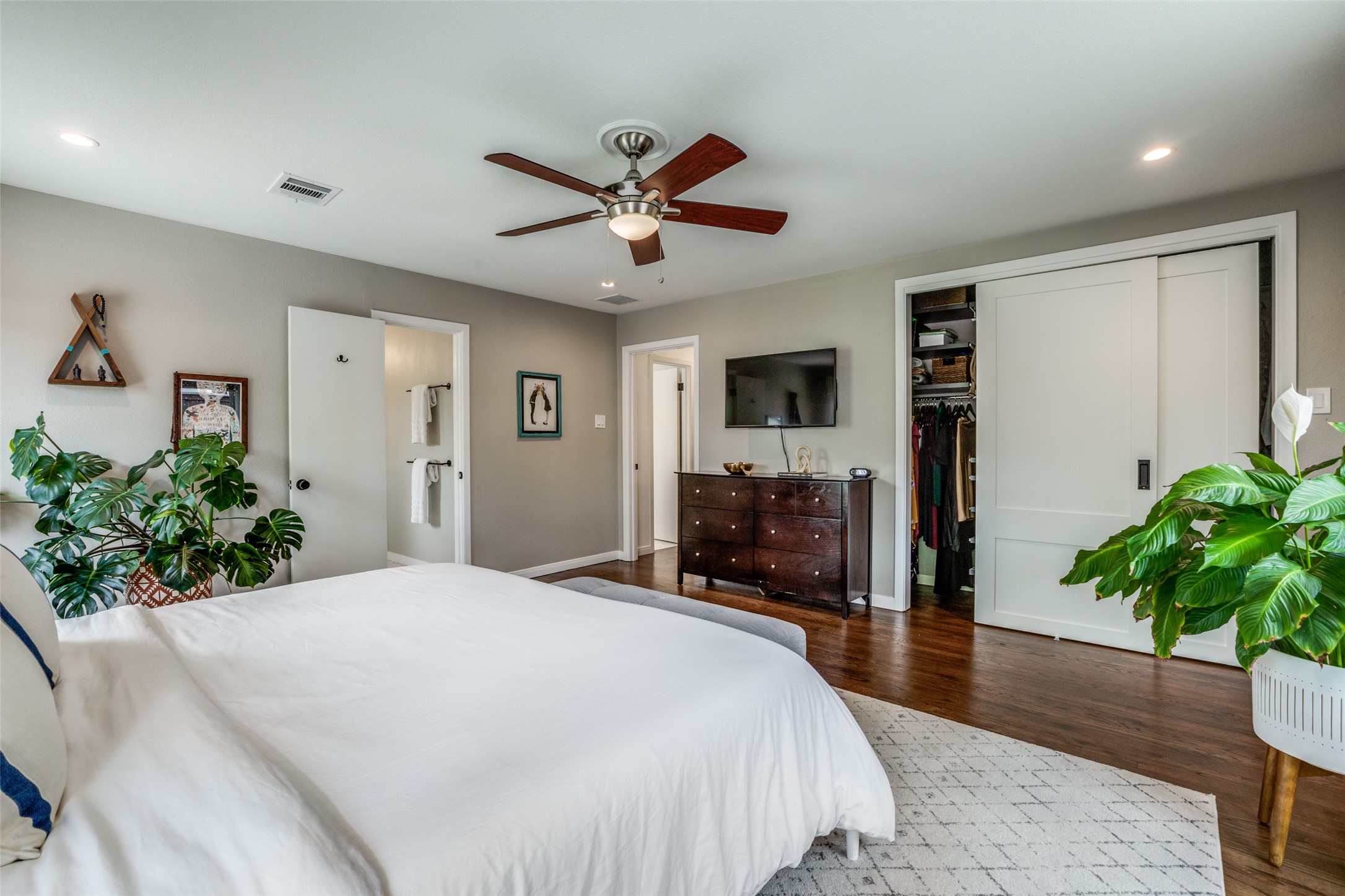 7224 Alexander Drive