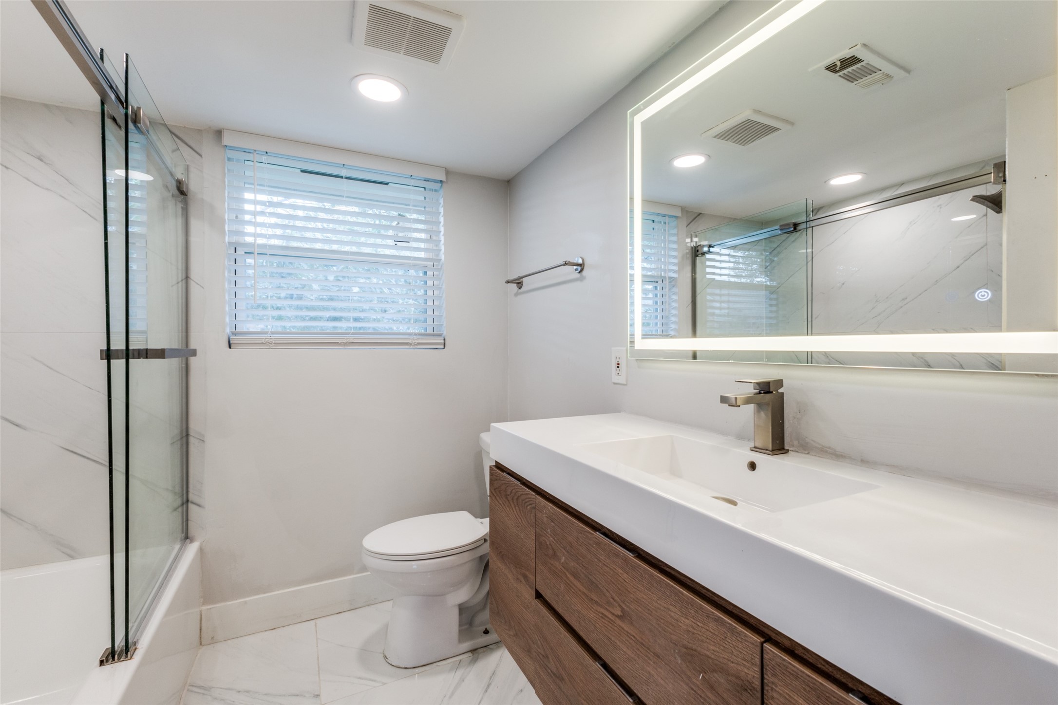 5825 E University Boulevard D