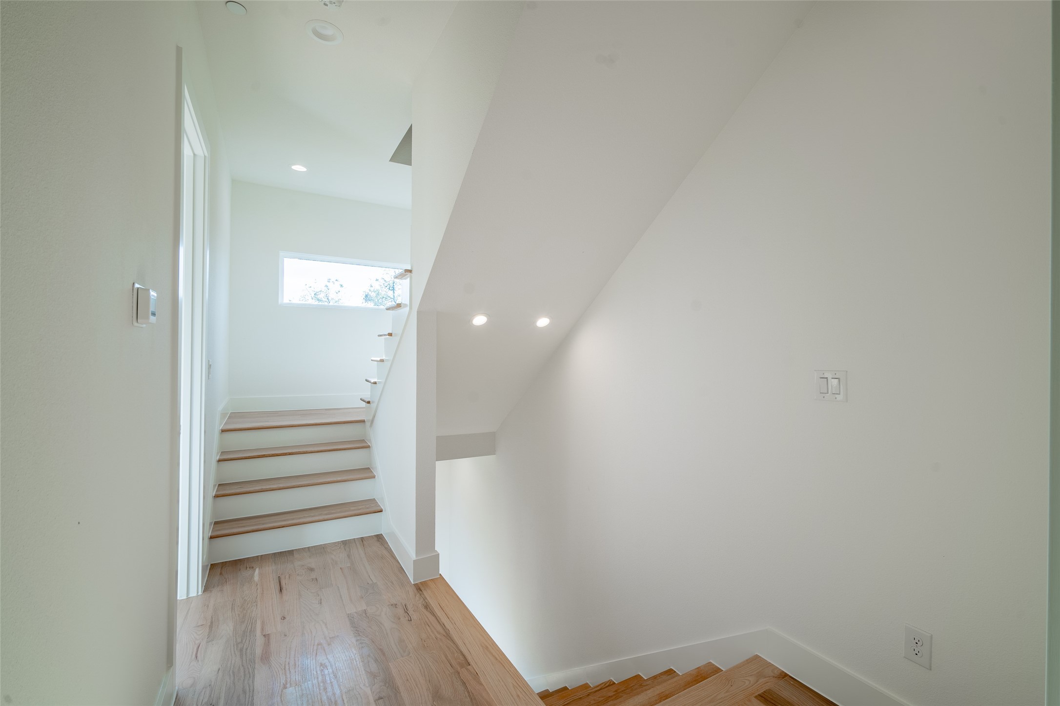 1921 N Prairie Avenue 104