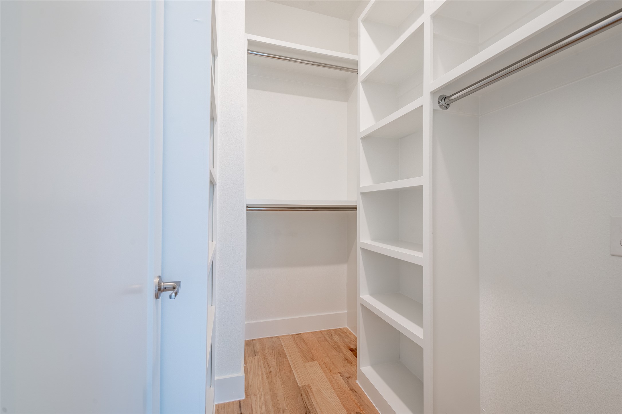 1921 N Prairie Avenue 104