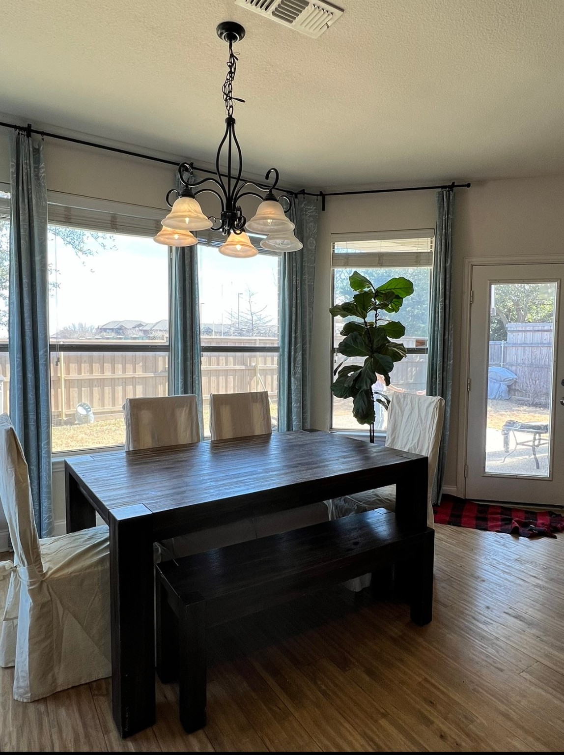 1912 Van Landingham Drive