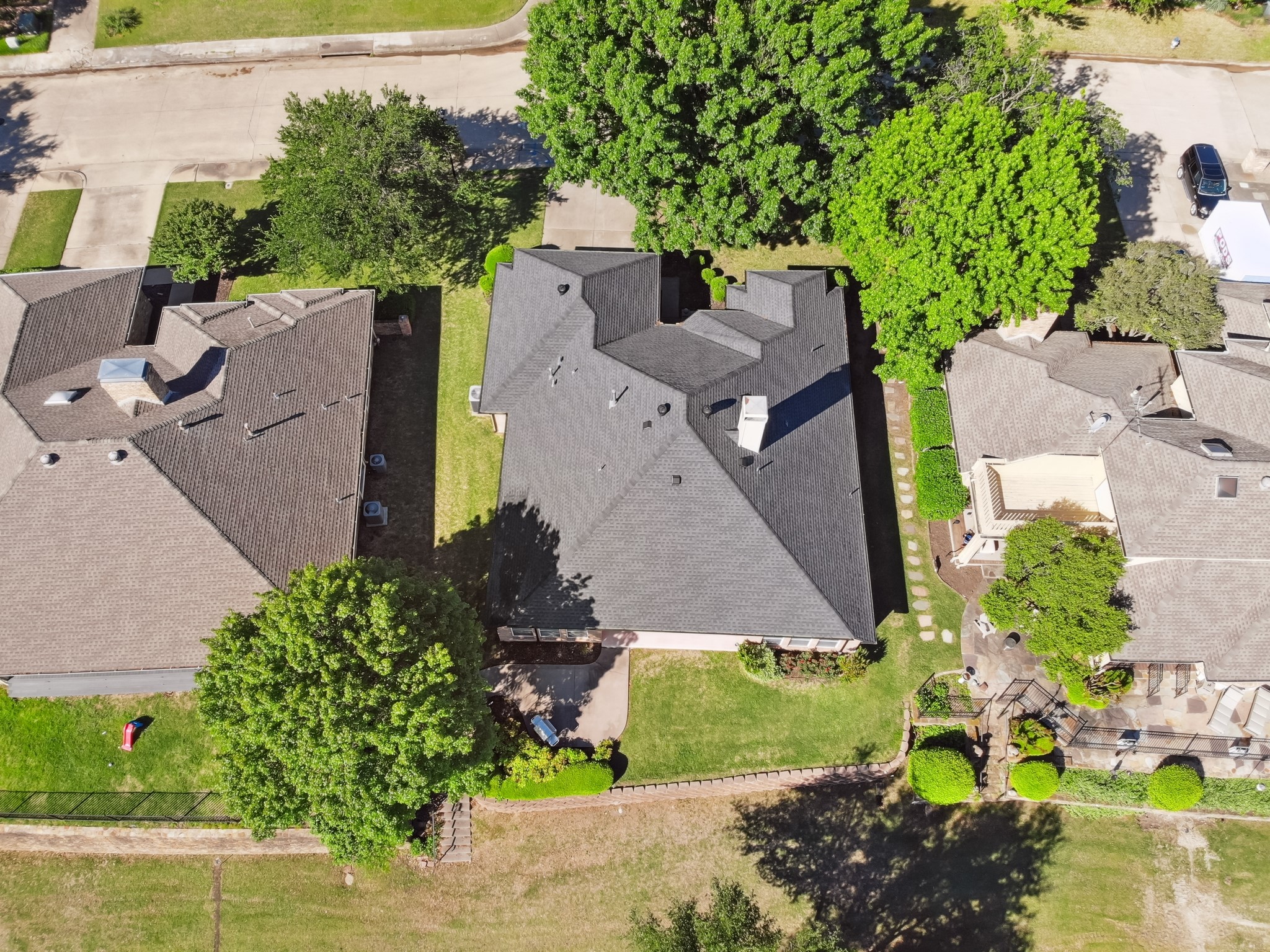 3919 Fairlakes Drive