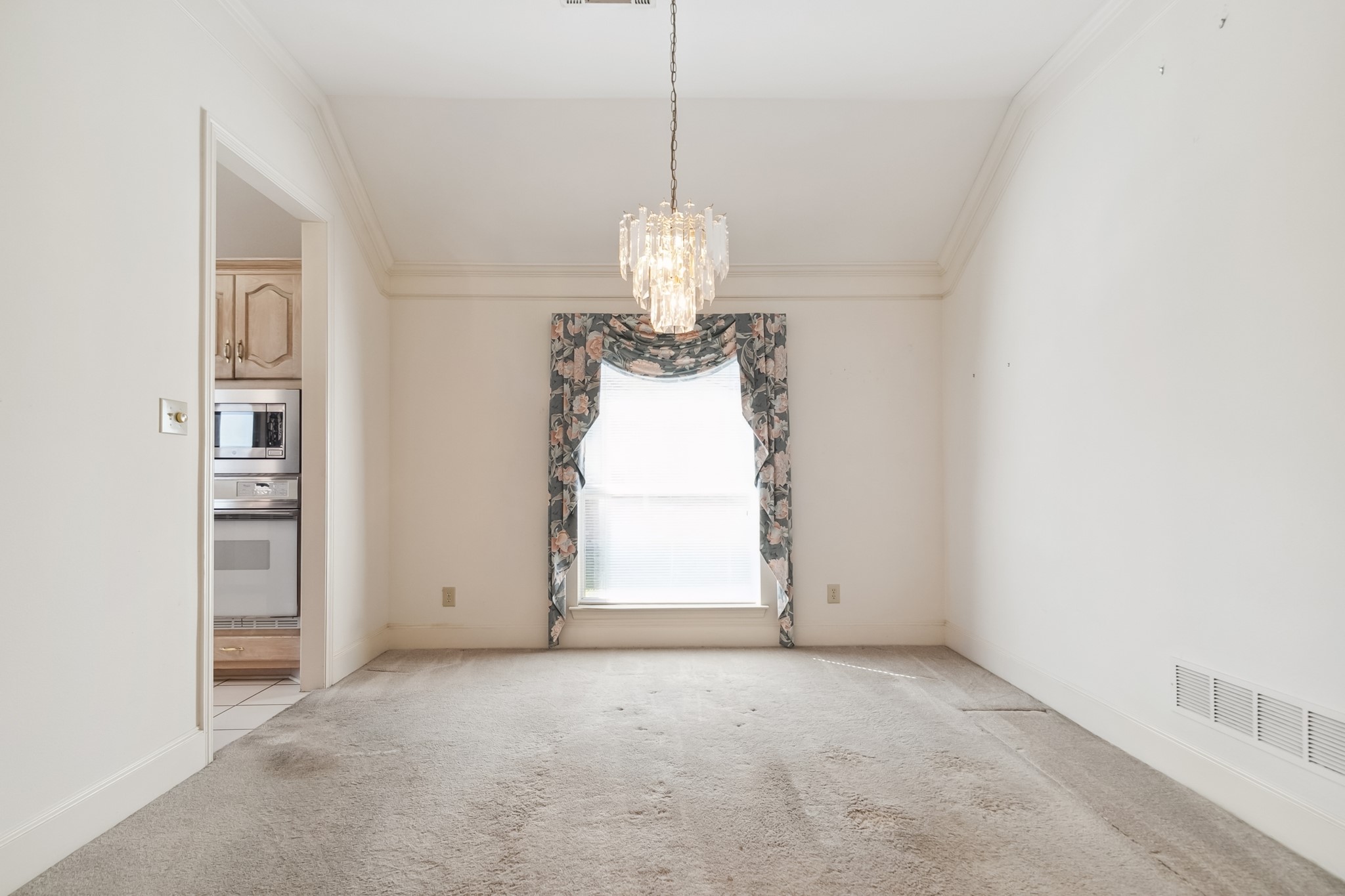 3919 Fairlakes Drive