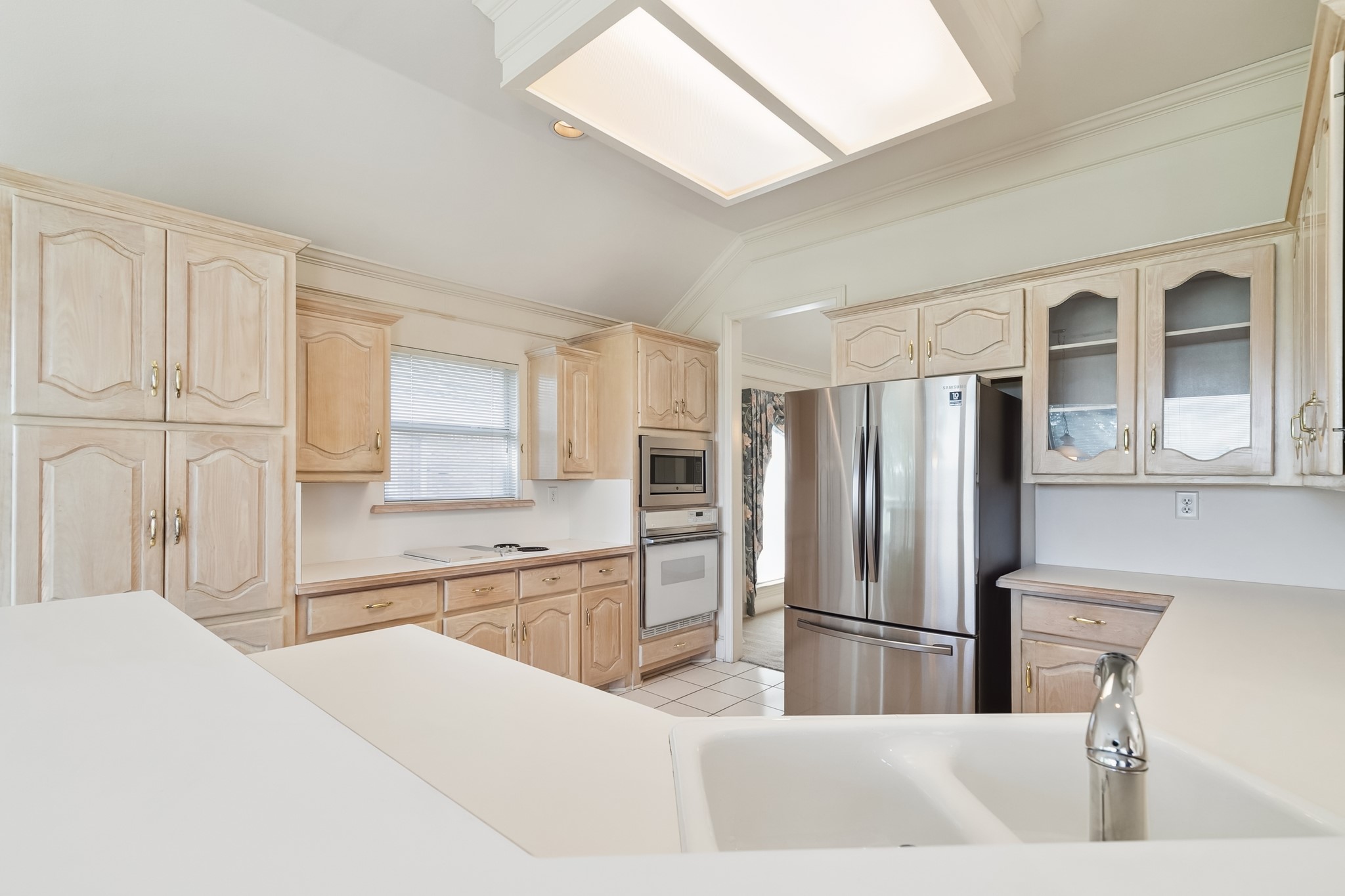 3919 Fairlakes Drive