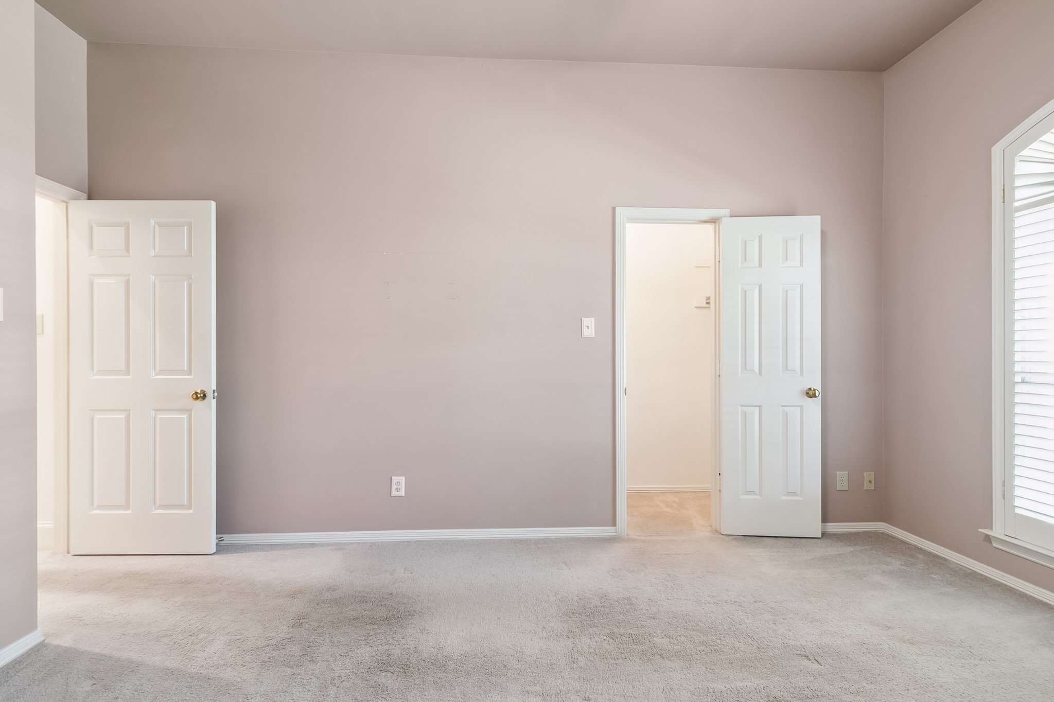 3919 Fairlakes Drive