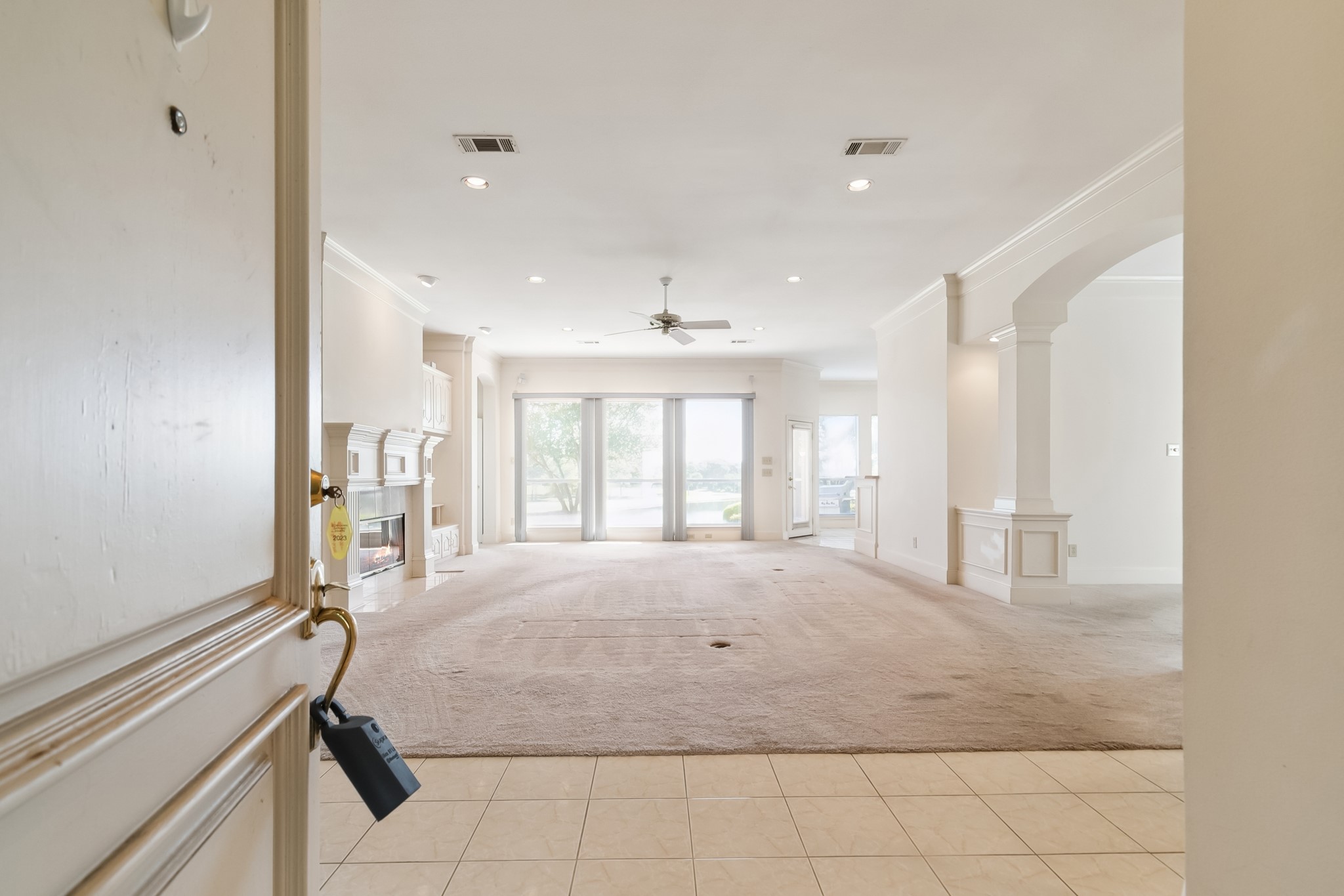 3919 Fairlakes Drive