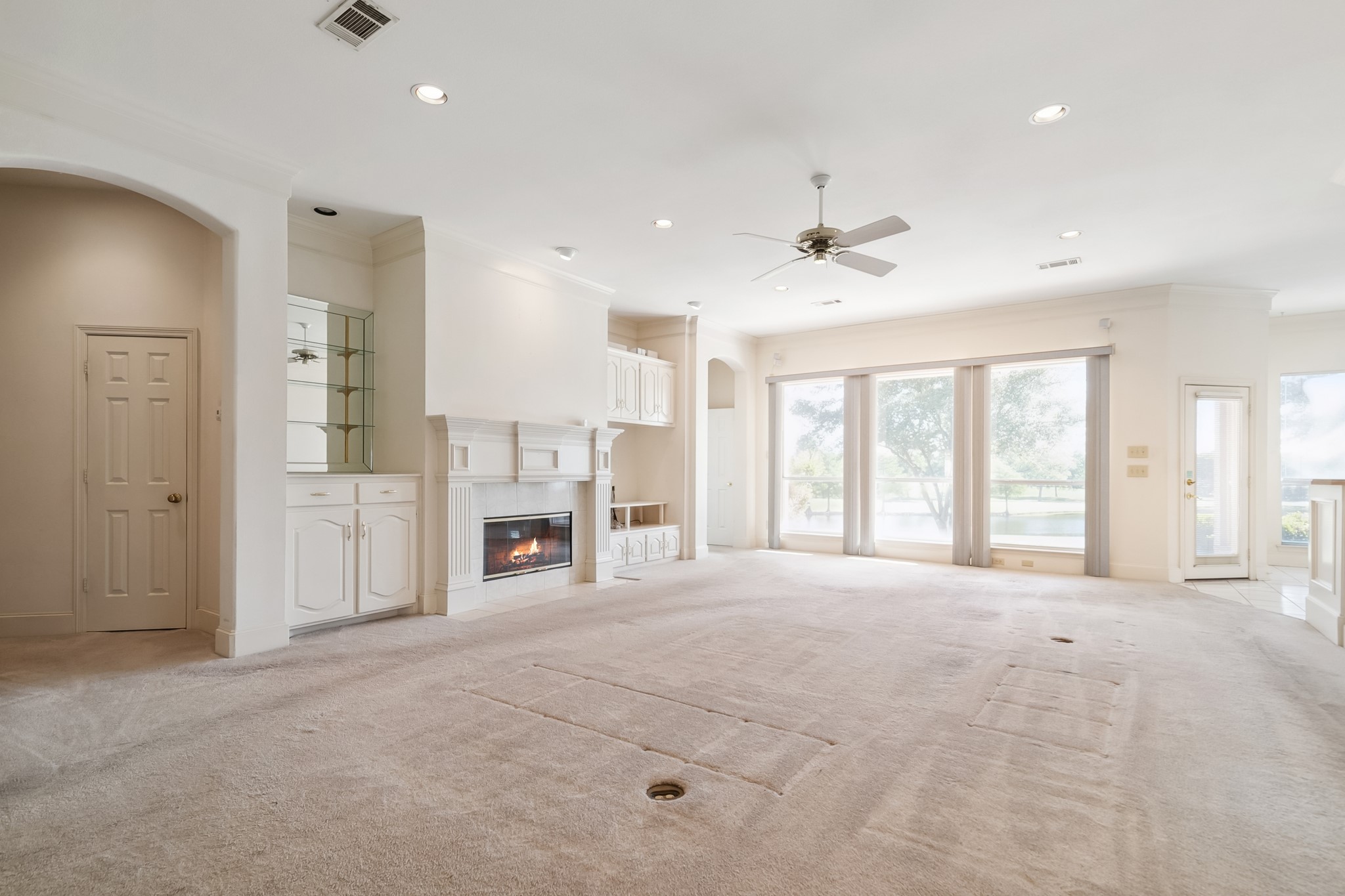 3919 Fairlakes Drive