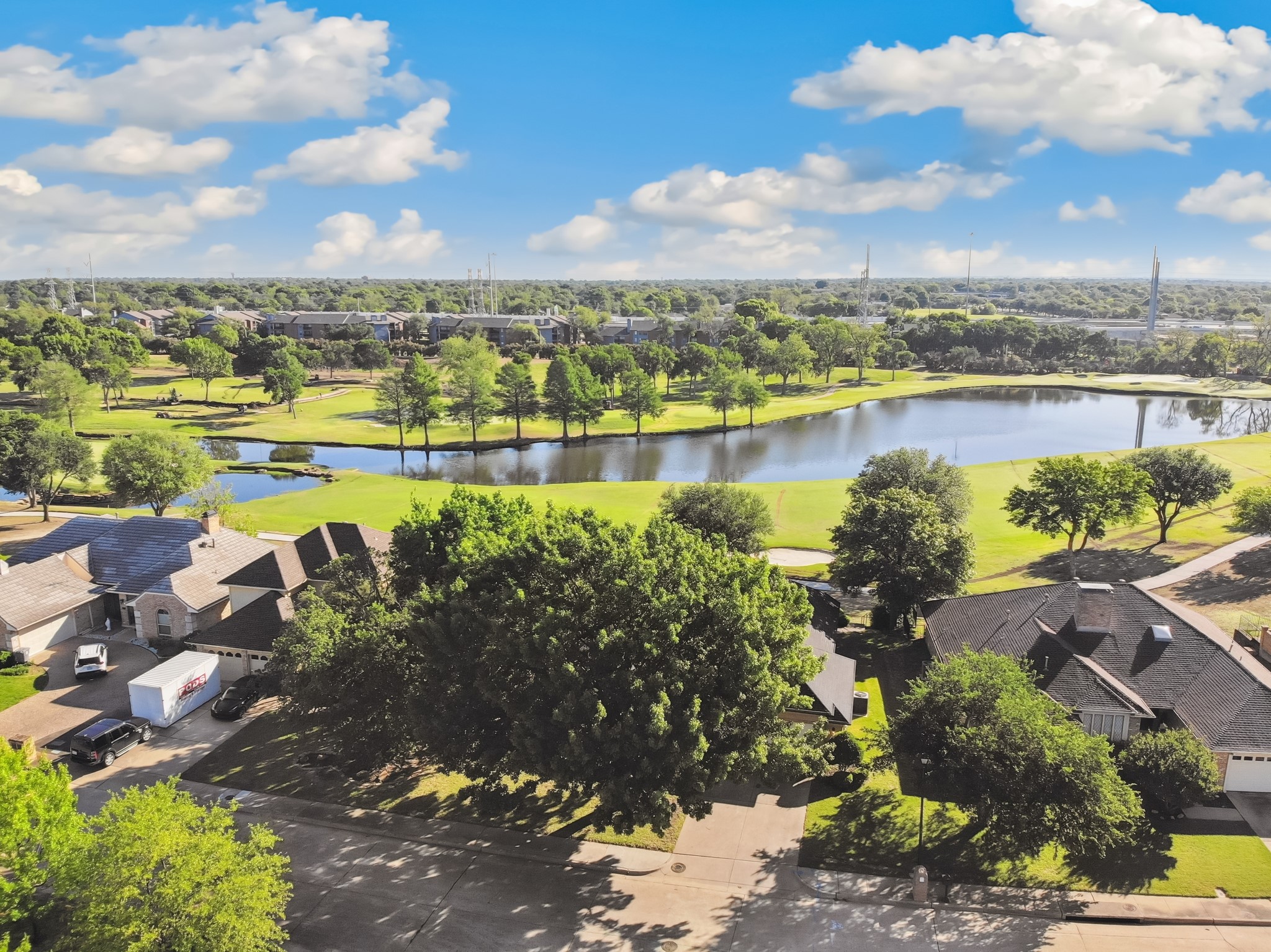 3919 Fairlakes Drive