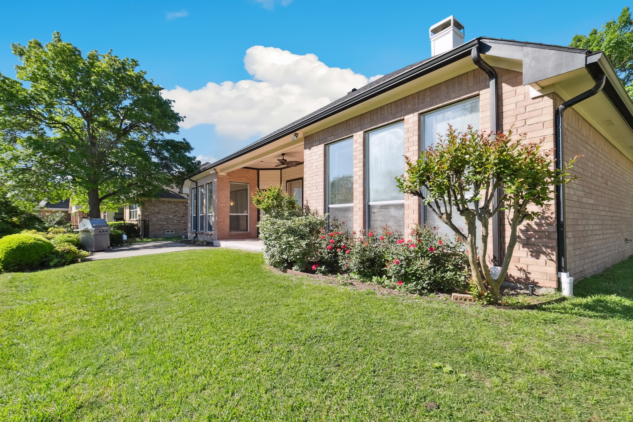 3919 Fairlakes Drive