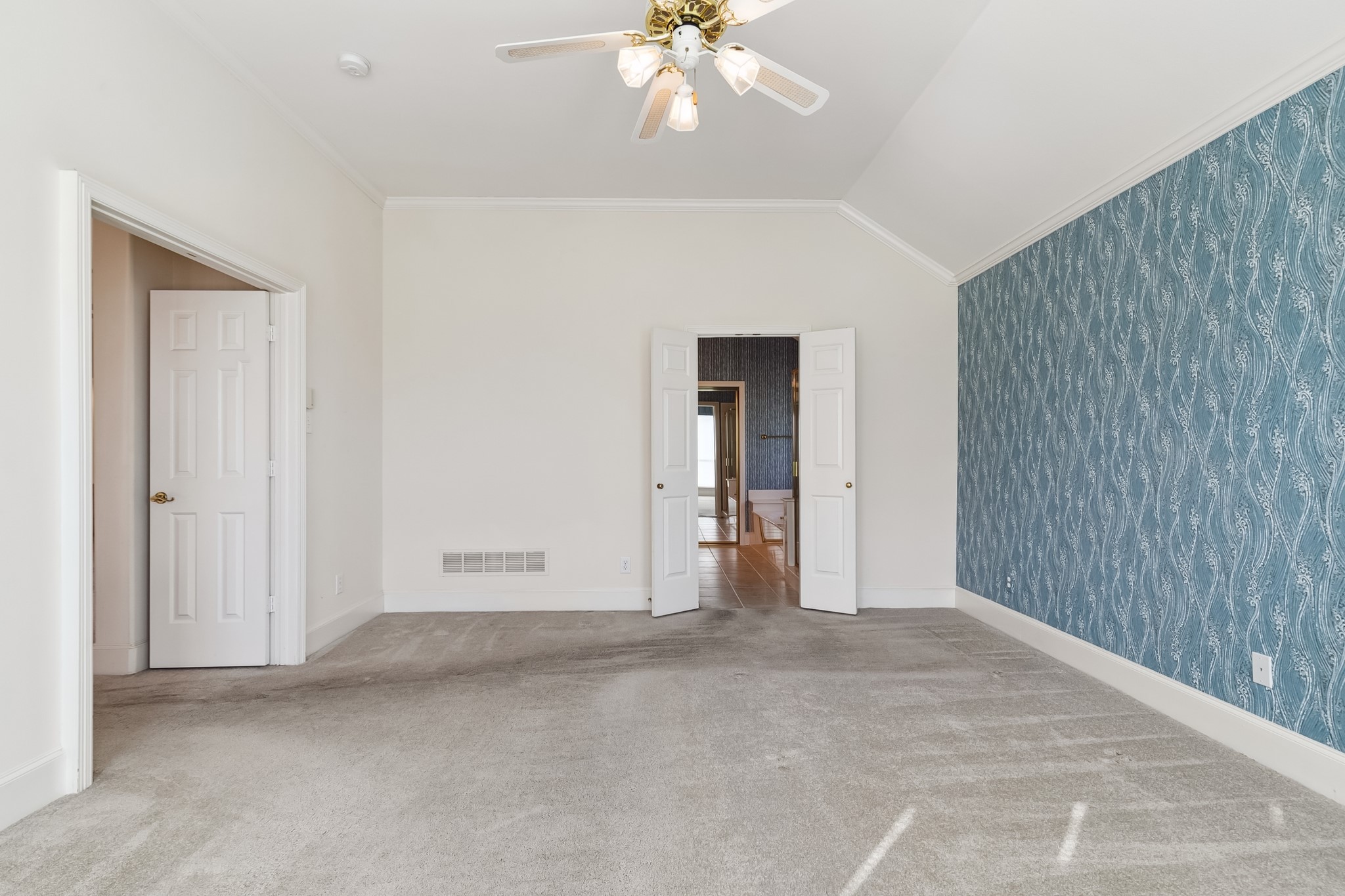 3919 Fairlakes Drive