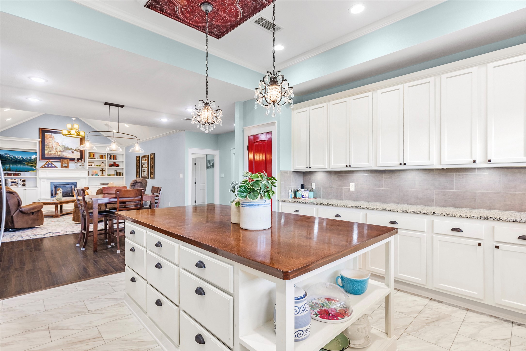 1570 County Road 1144