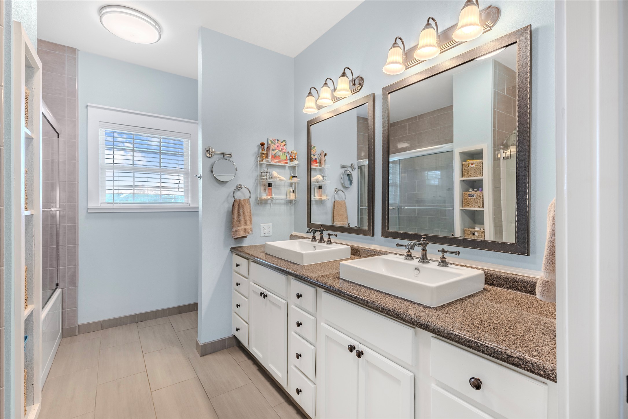 1570 County Road 1144