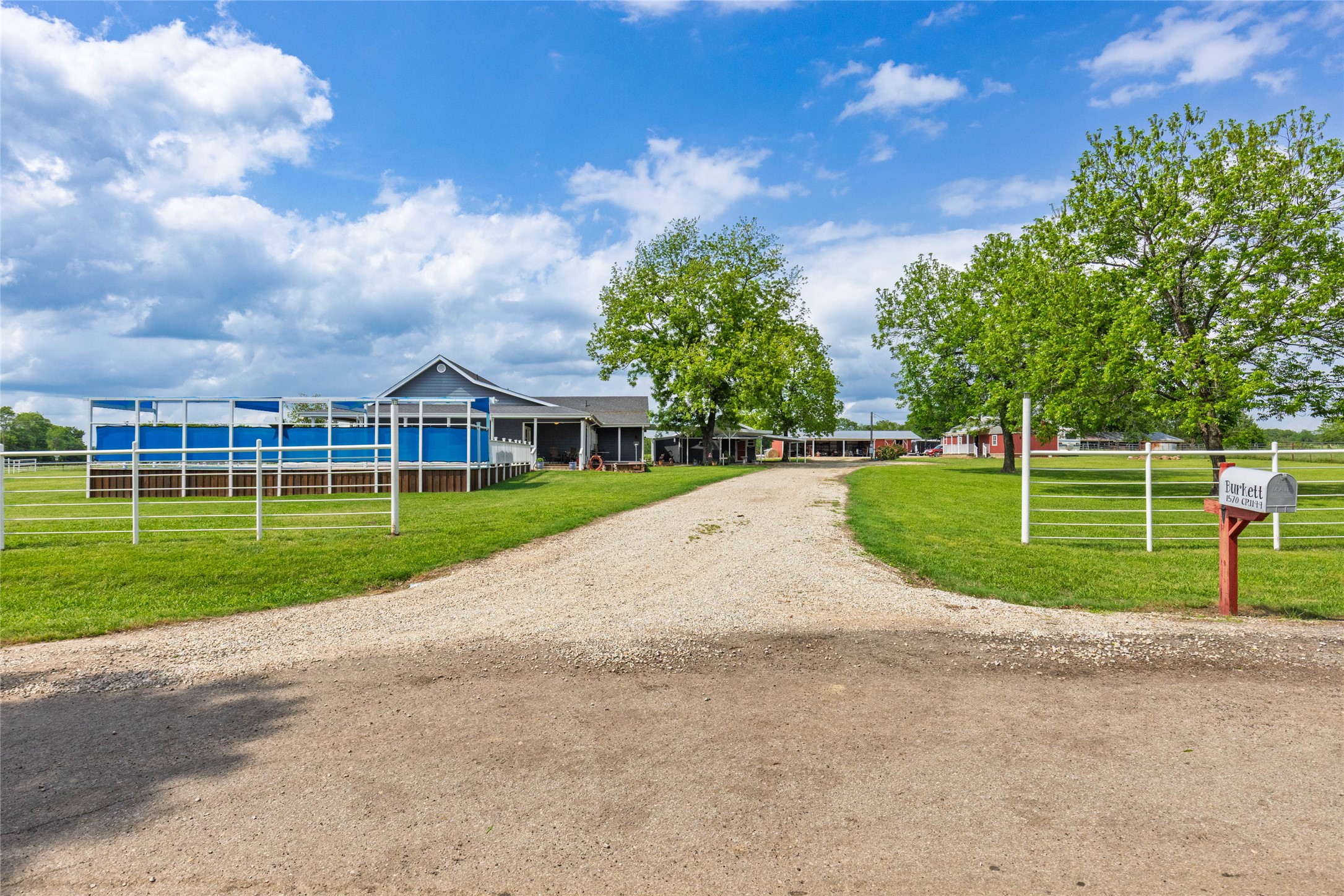 1570 County Road 1144