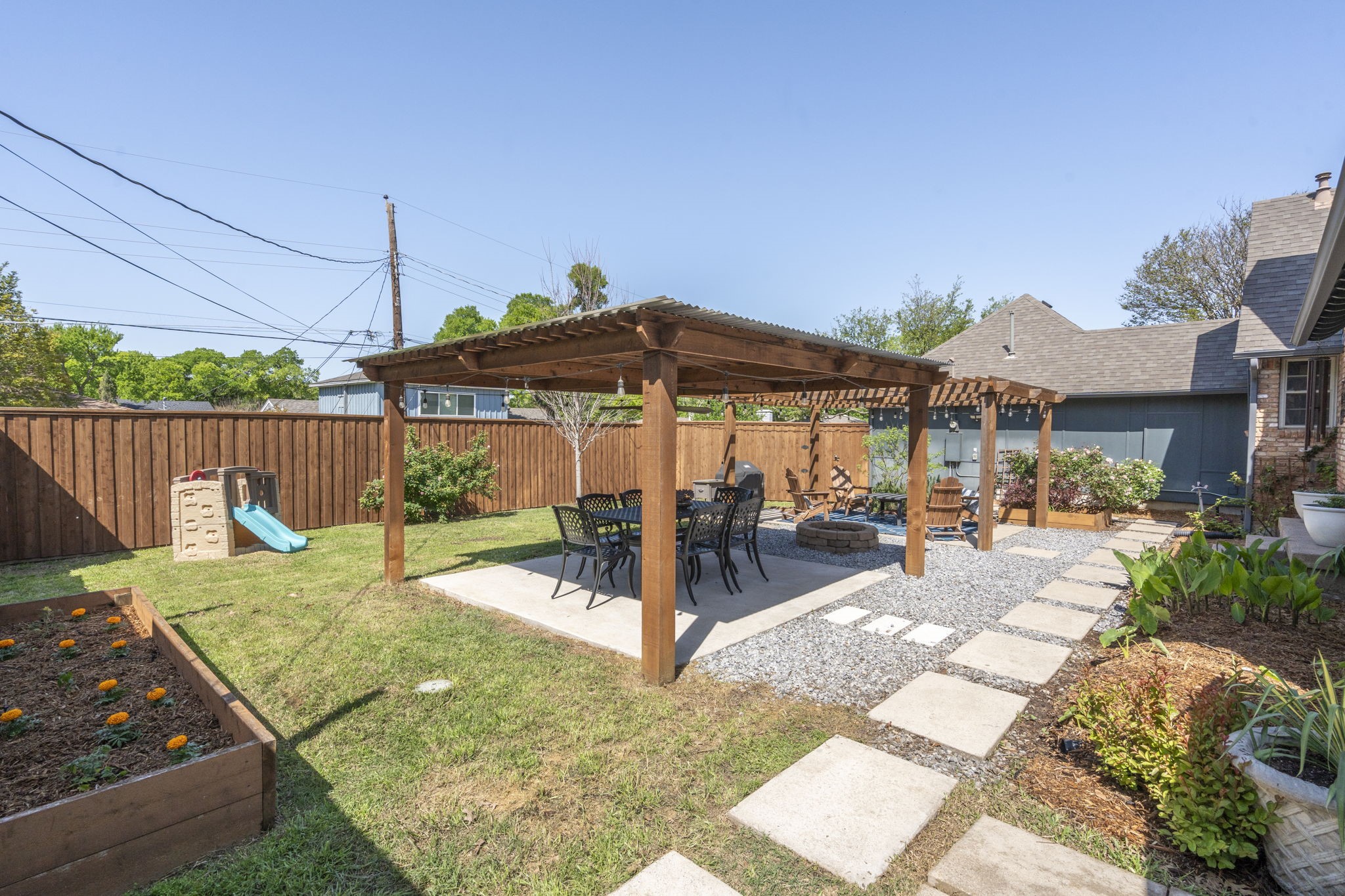 1405 Foxgrove Circle