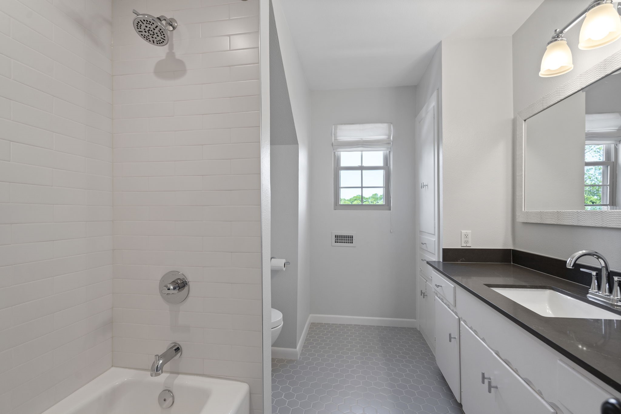 1405 Foxgrove Circle