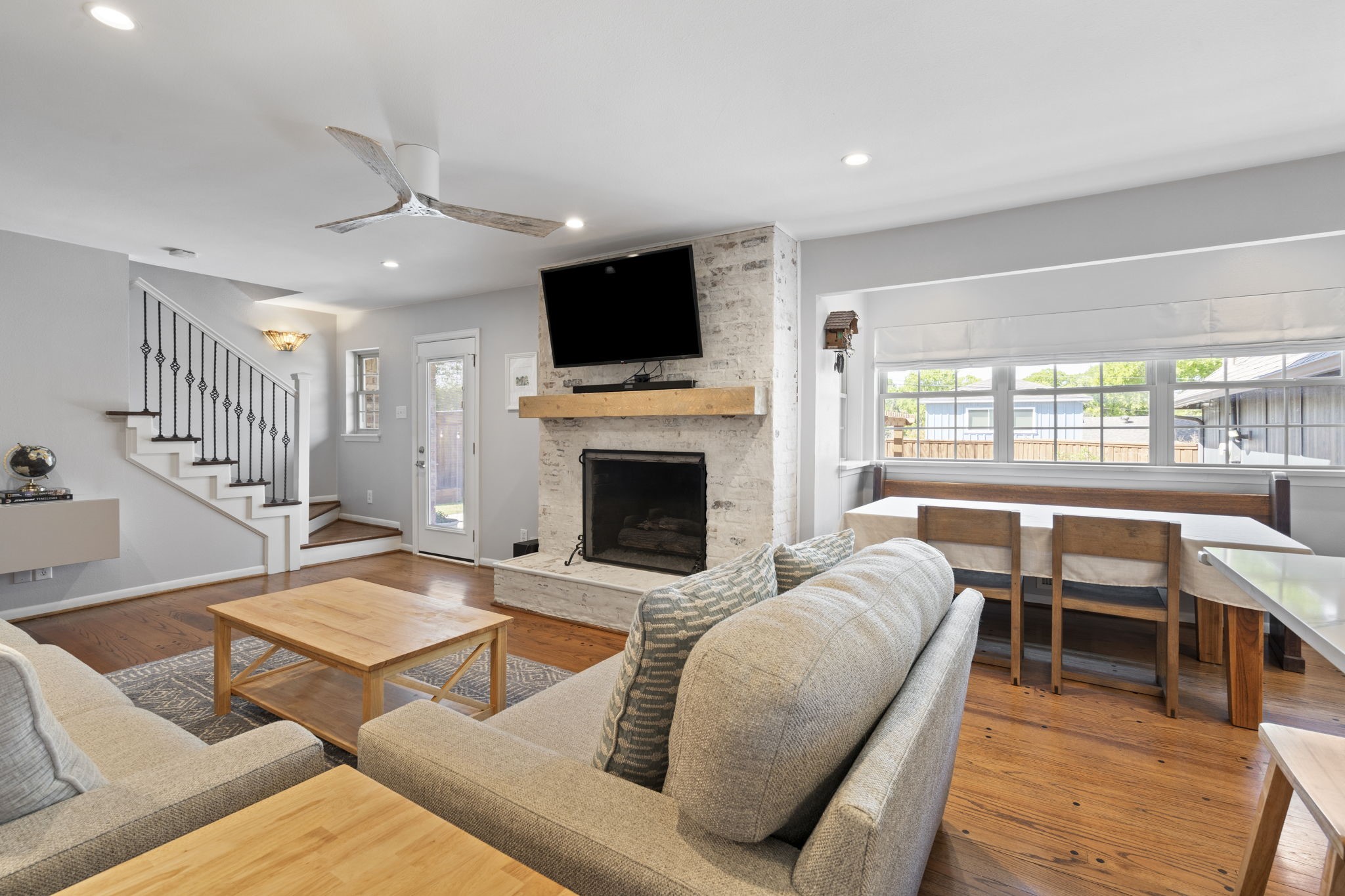 1405 Foxgrove Circle