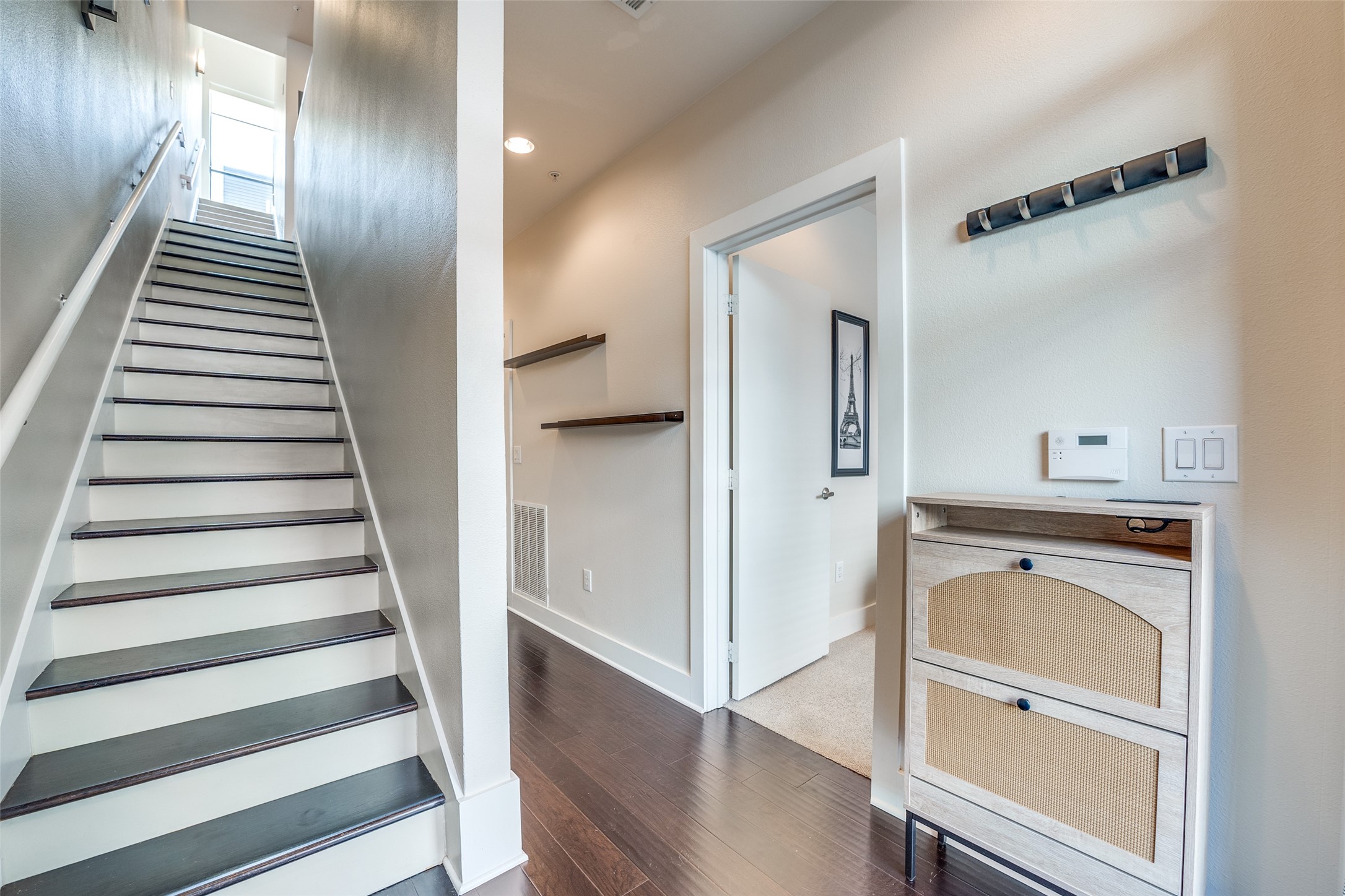 4140 Newton Avenue 17