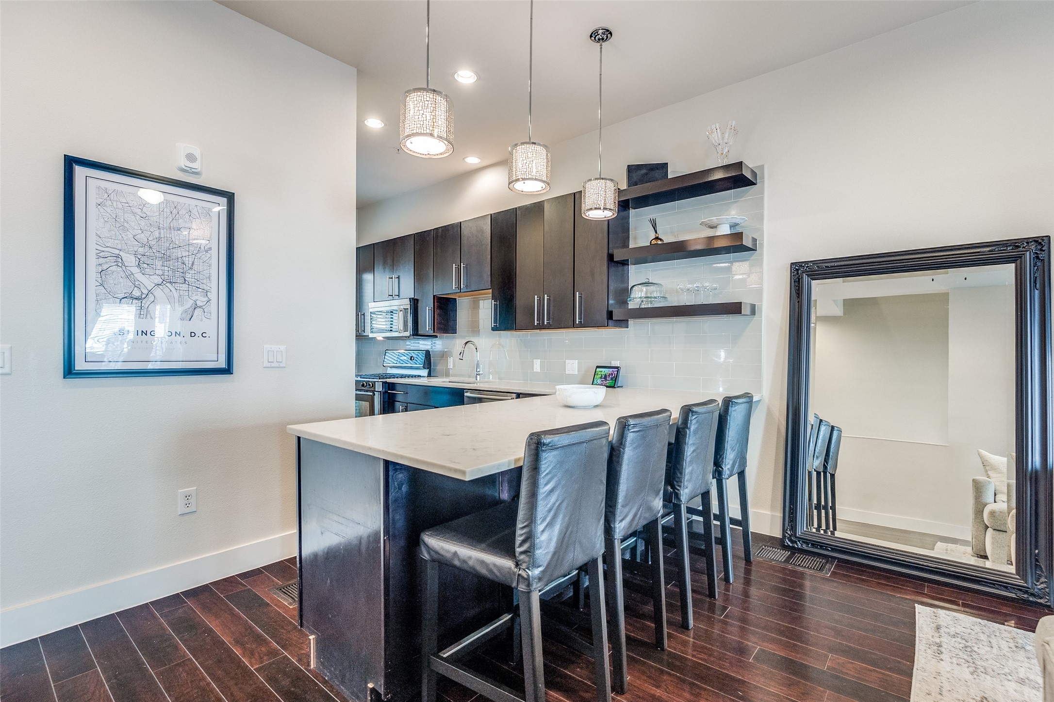 4140 Newton Avenue 17