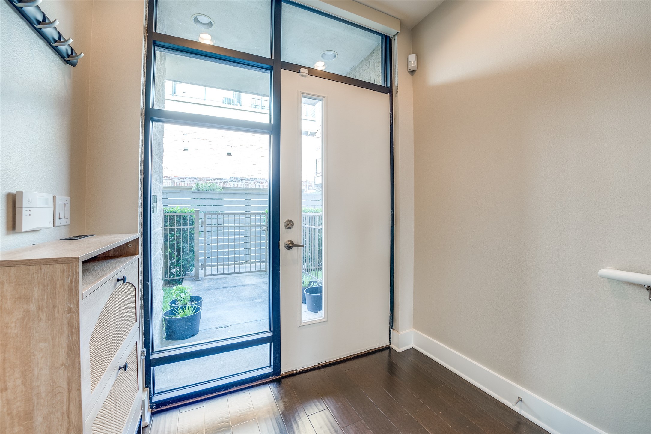 4140 Newton Avenue 17