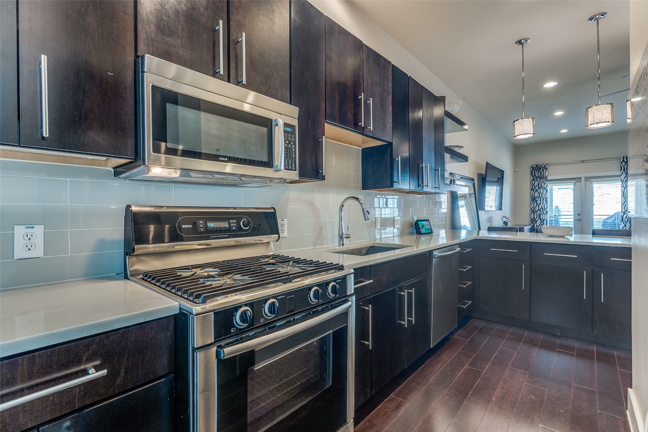 4140 Newton Avenue 17