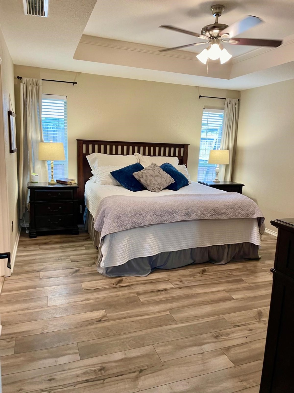 124 Meadowglen Circle