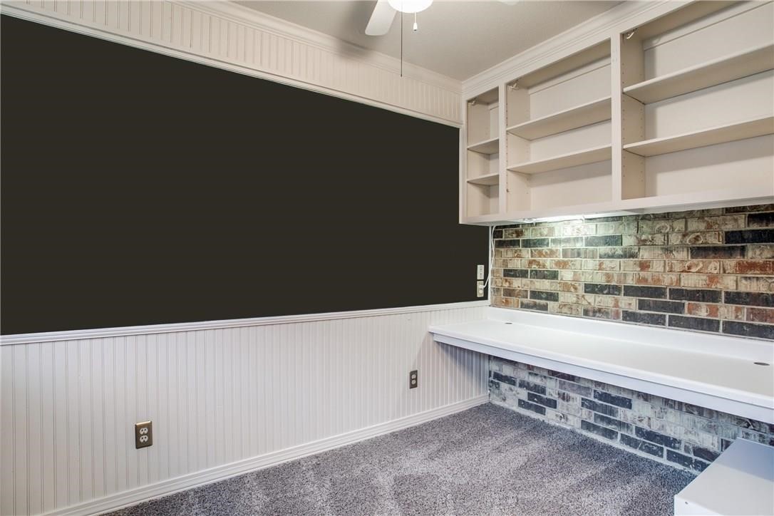 124 Meadowglen Circle