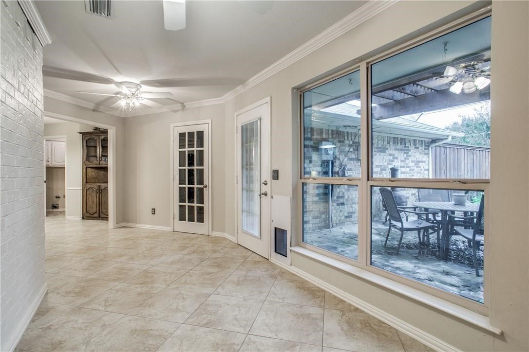 124 Meadowglen Circle