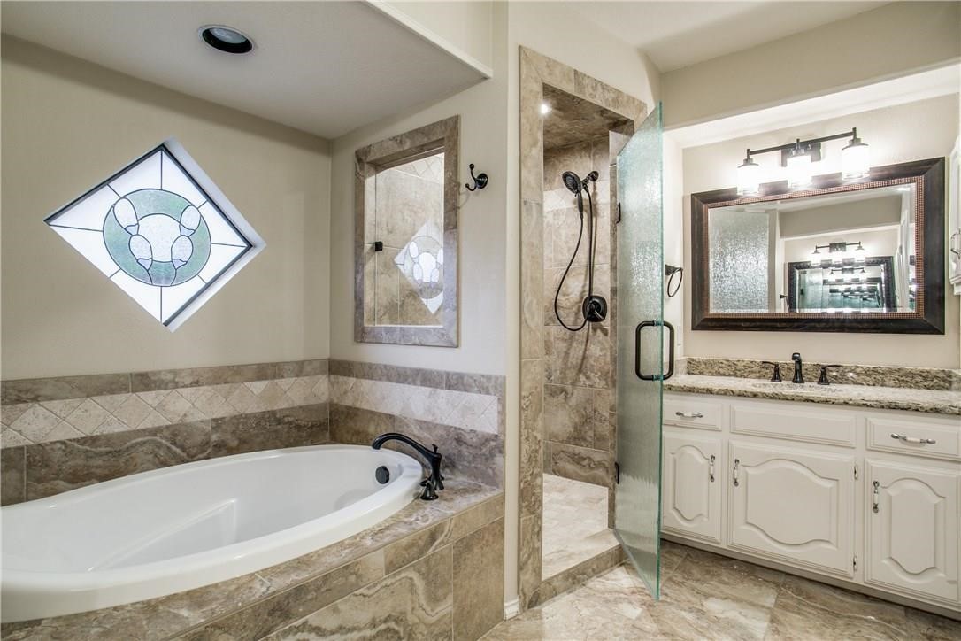 124 Meadowglen Circle