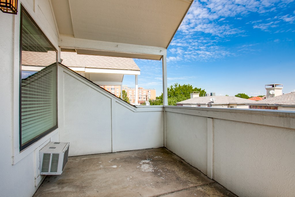 4502 Holland Avenue 206