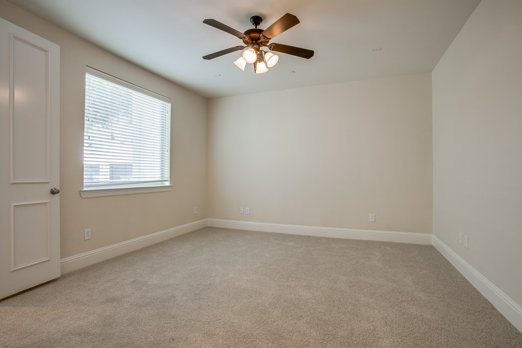 4502 Holland Avenue 206