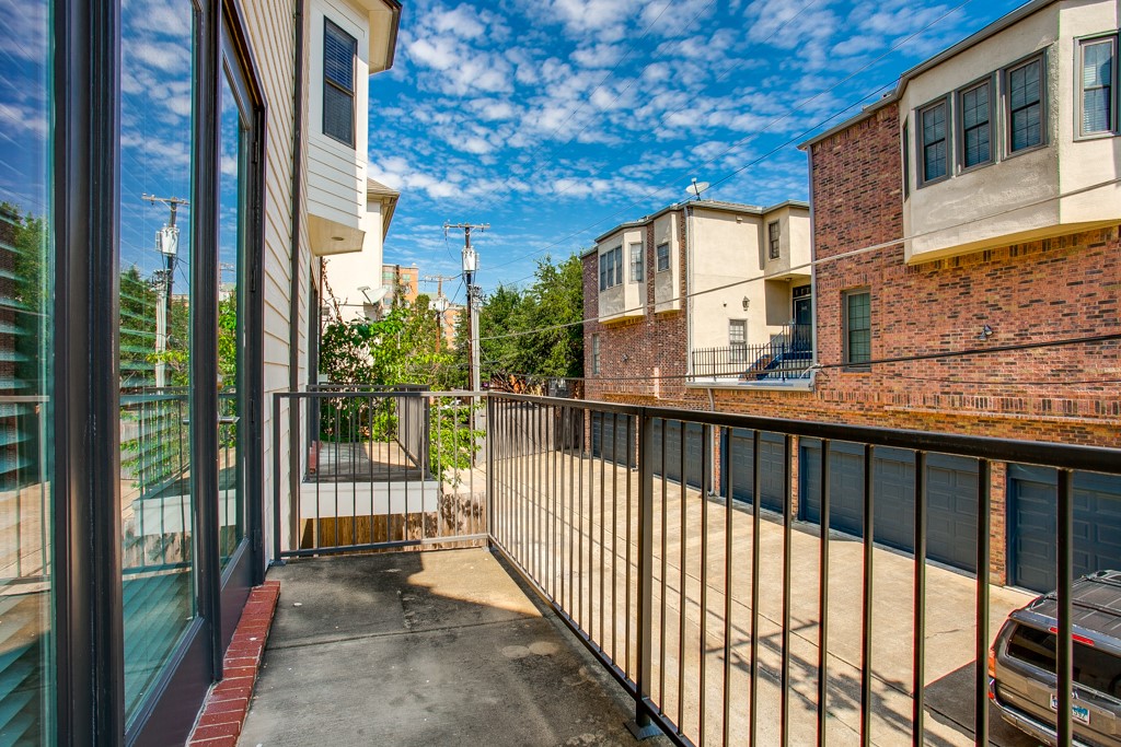 4502 Holland Avenue 206