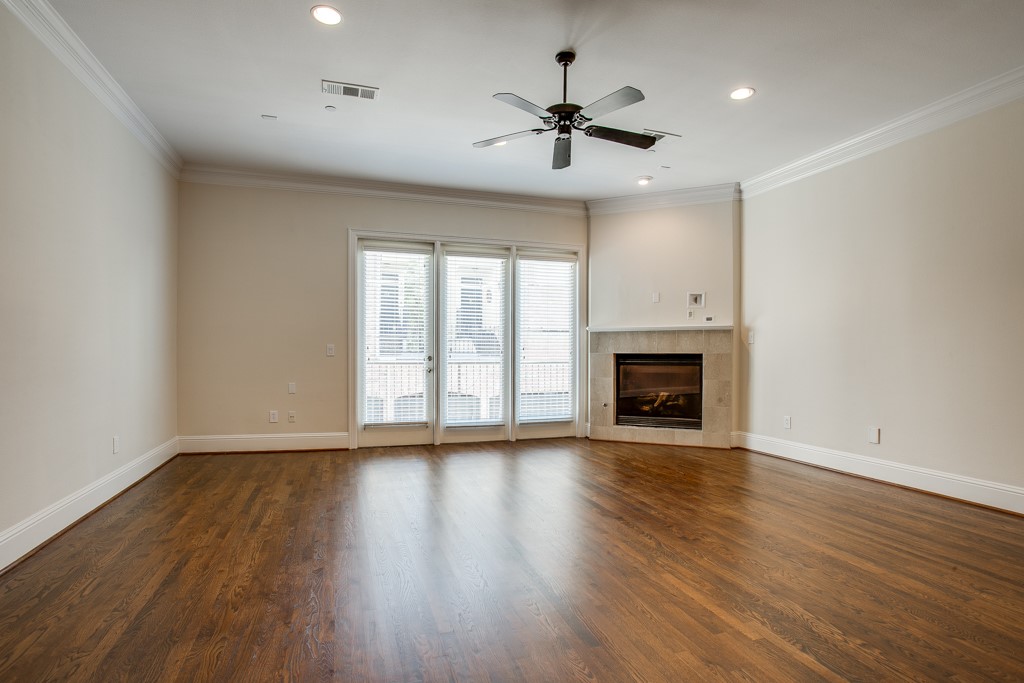 4502 Holland Avenue 206