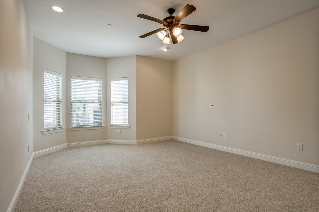 4502 Holland Avenue 206