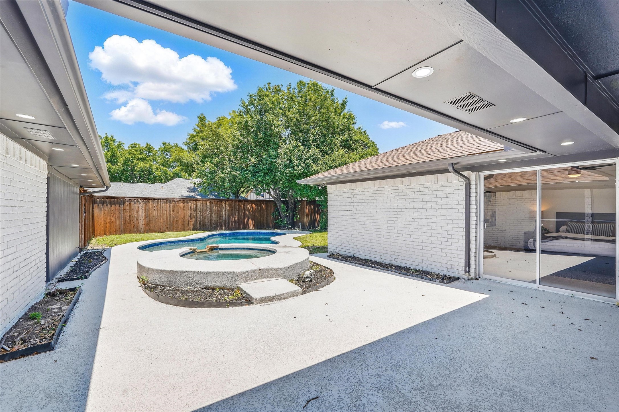 3205 Saint Ives Court