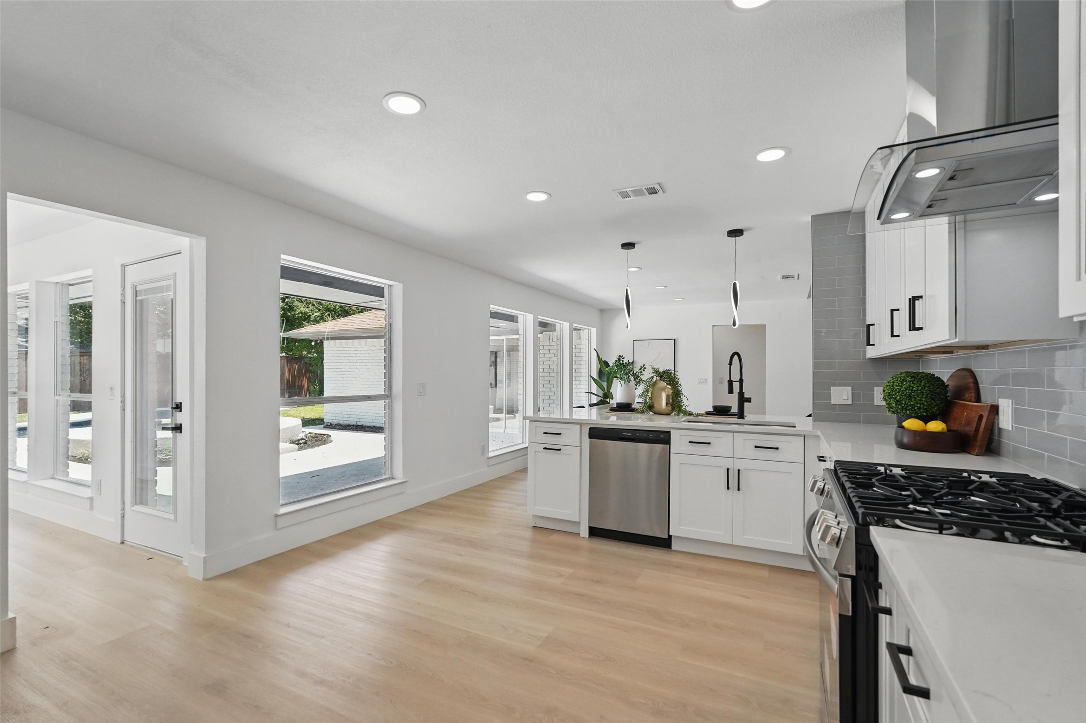 3205 Saint Ives Court