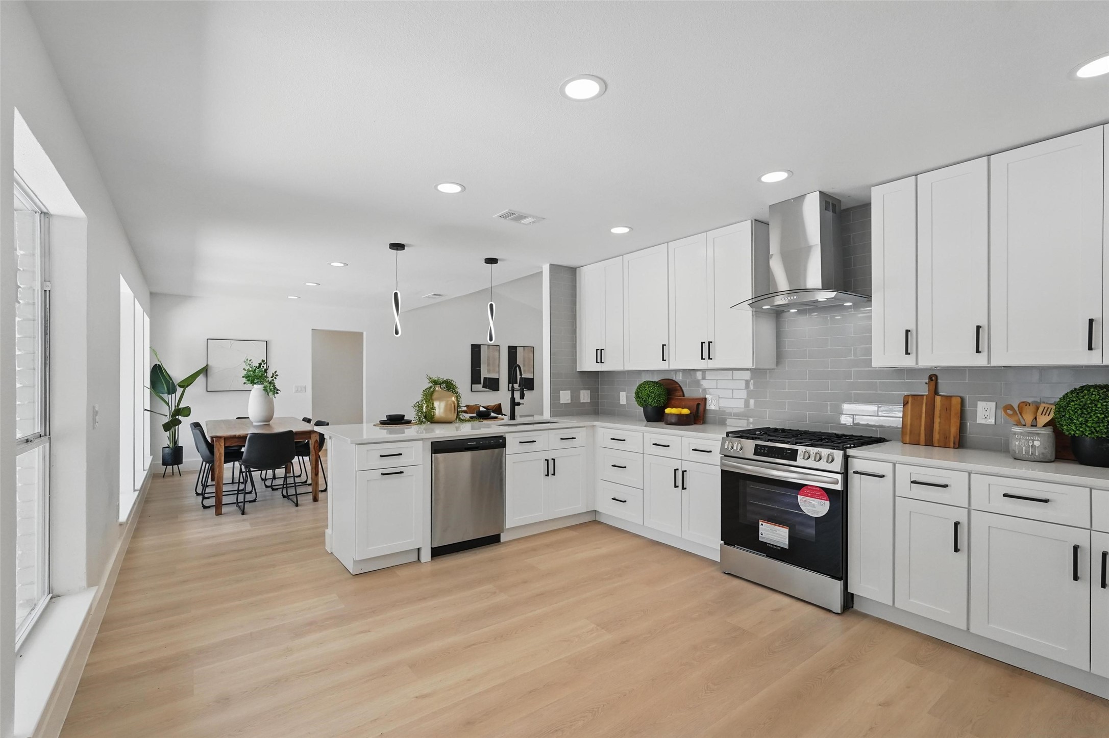 3205 Saint Ives Court