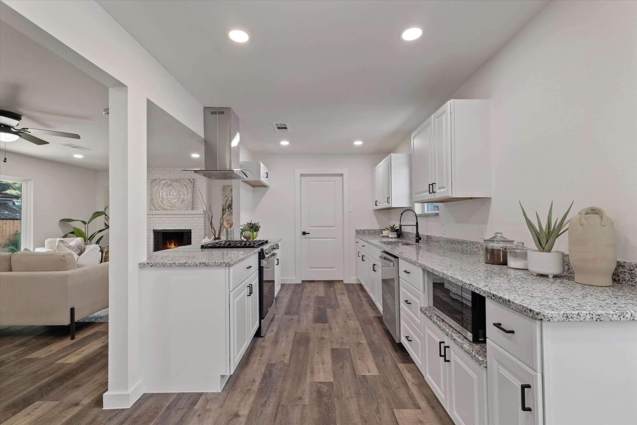 5835 Sunnywood Drive