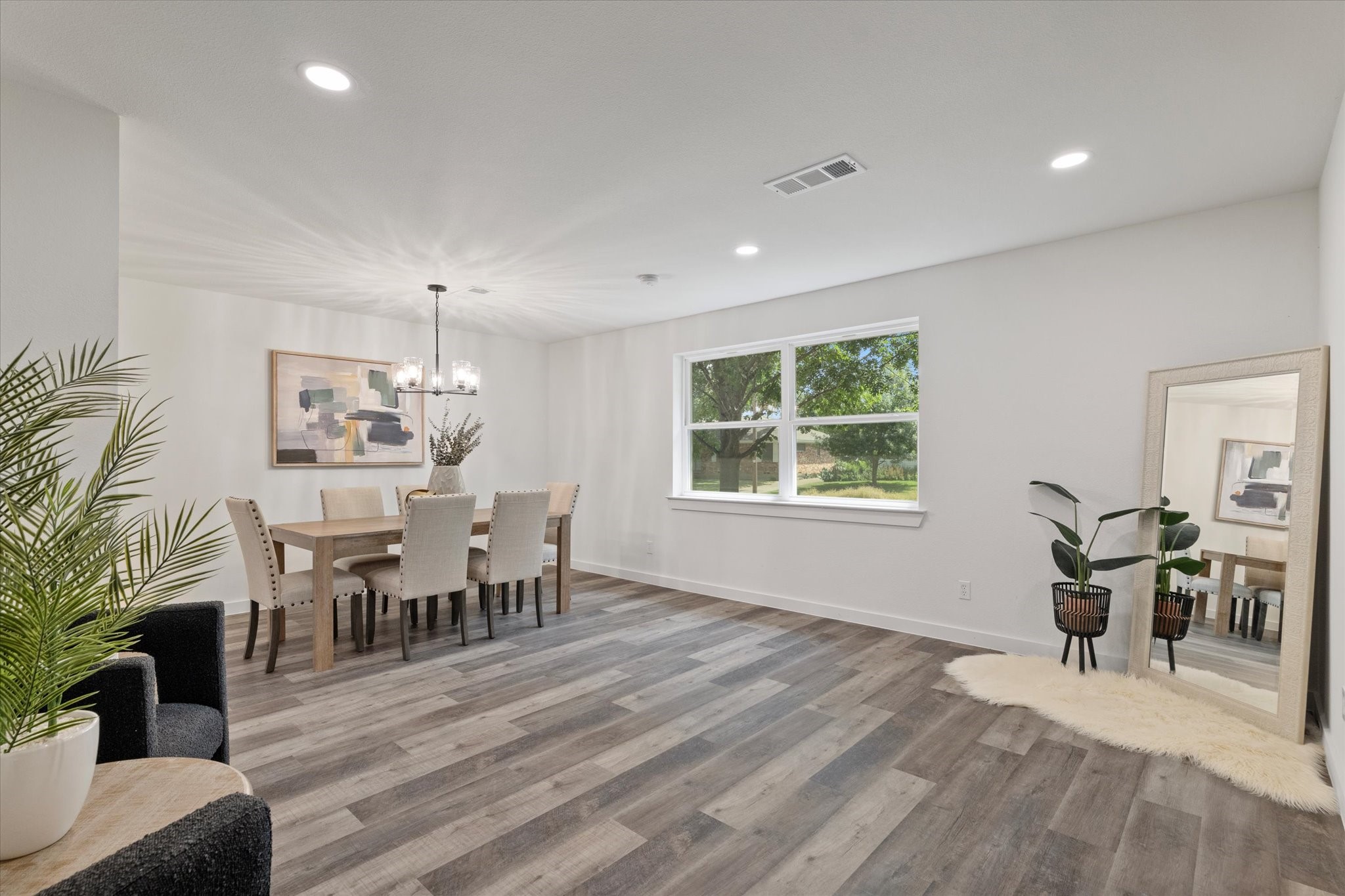 5835 Sunnywood Drive