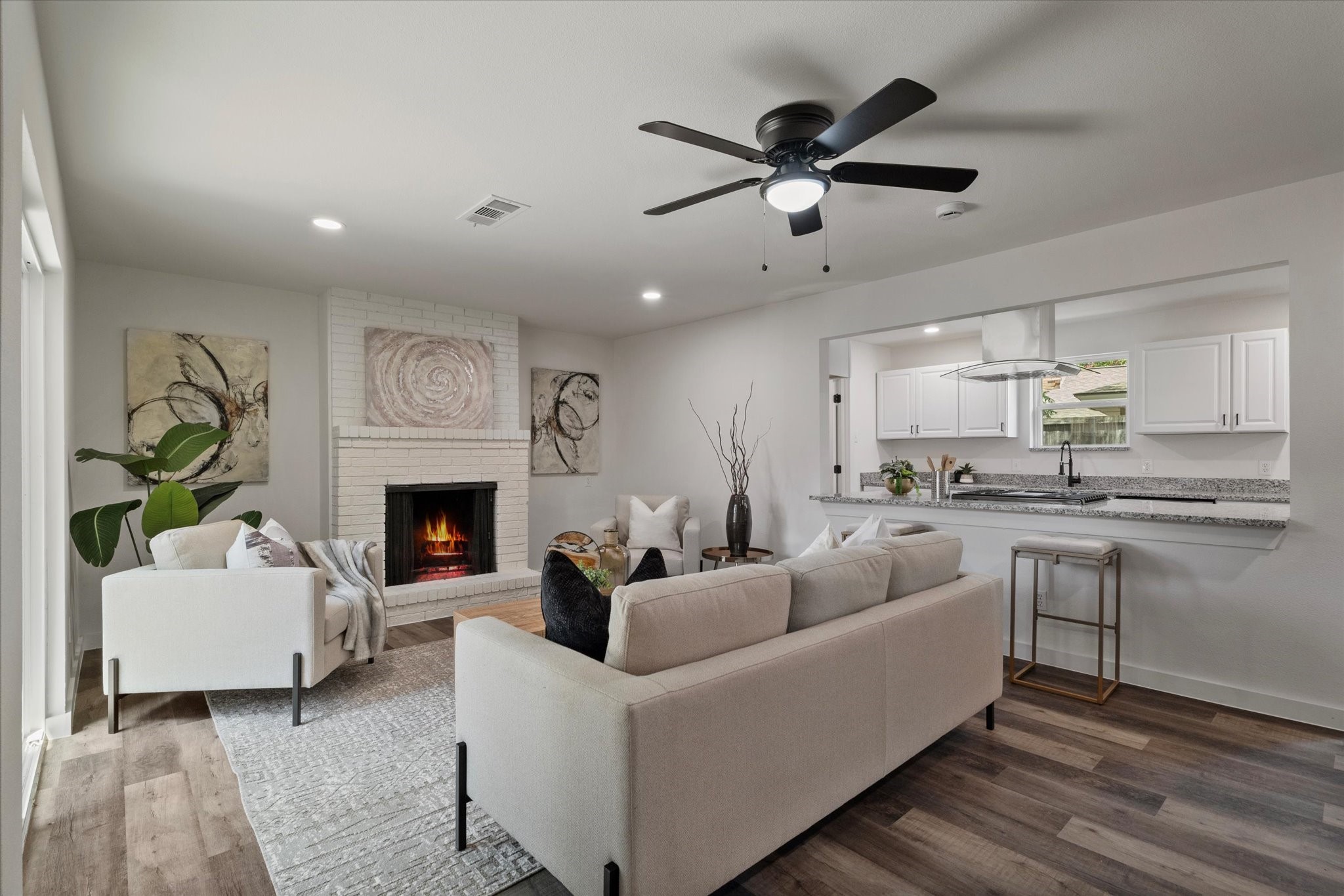 5835 Sunnywood Drive