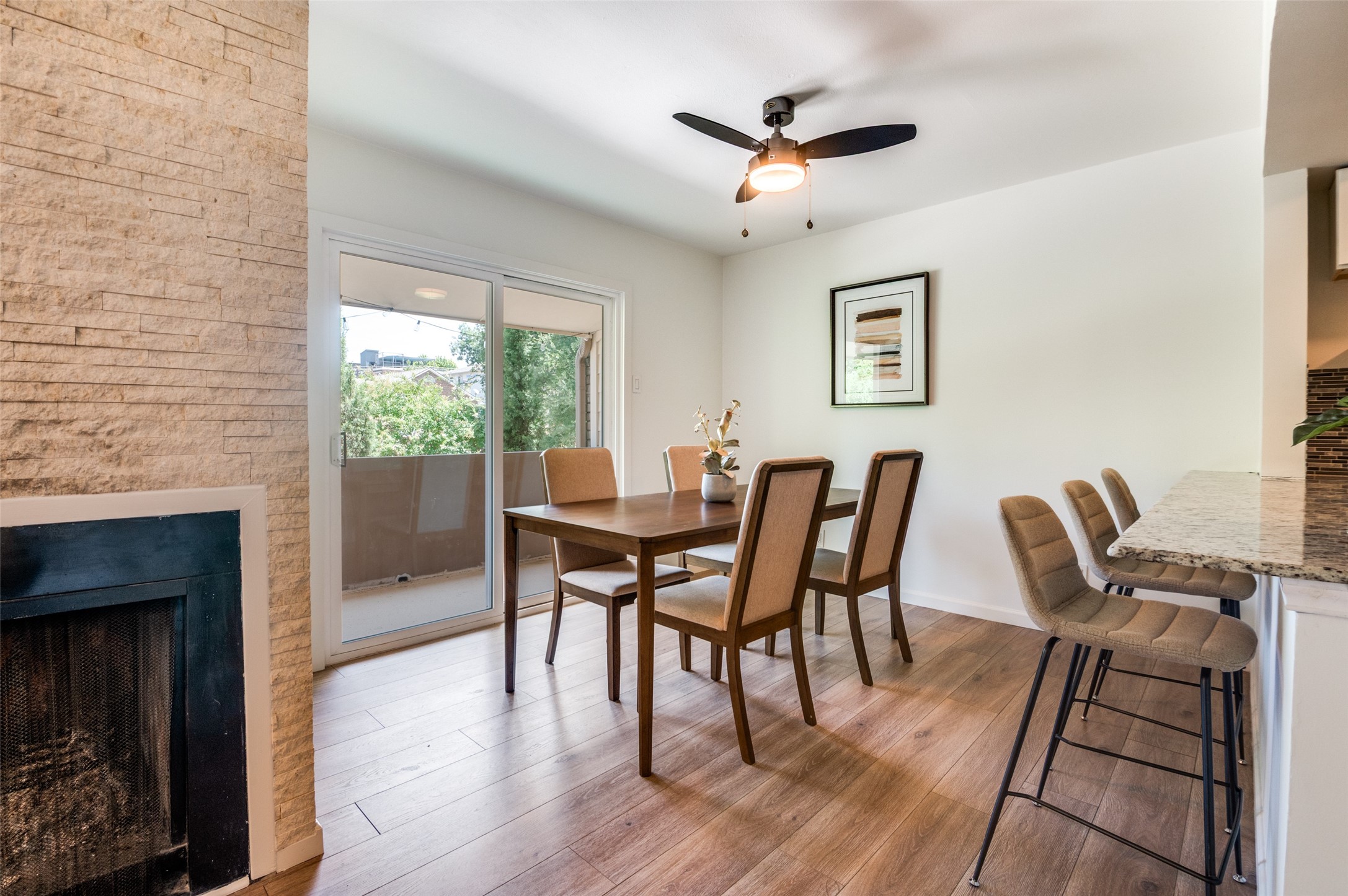 3919 Holland Avenue 203