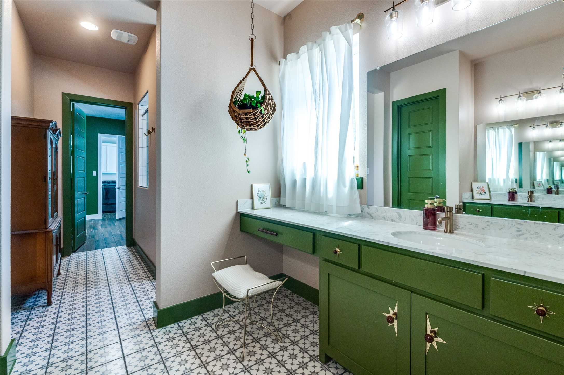 8709 Homestead Boulevard