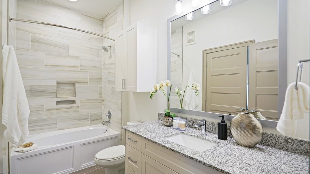 11233 American Elm Way 16101