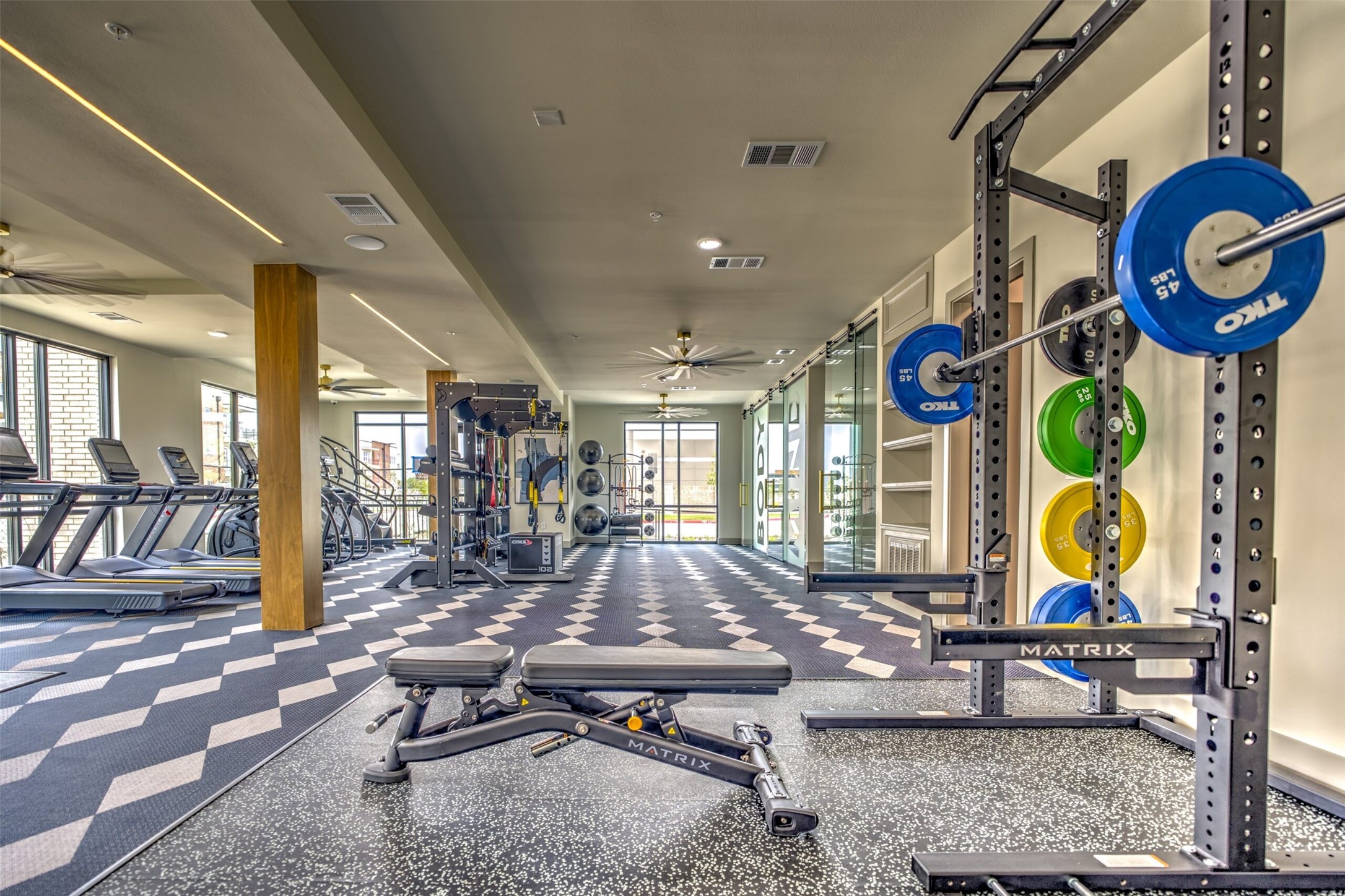 11233 American Elm Way 16101