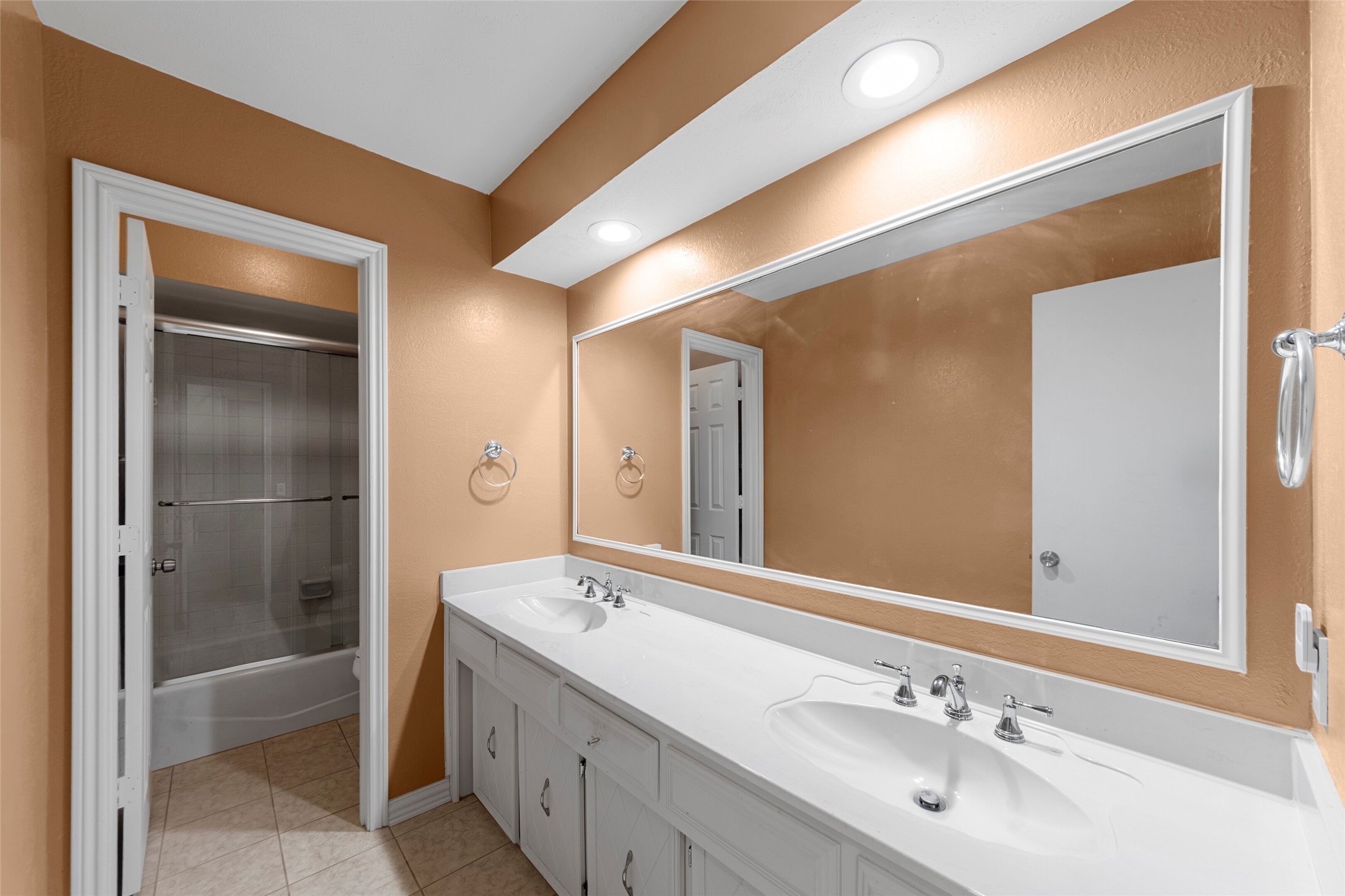 1708 Knob Hill Drive